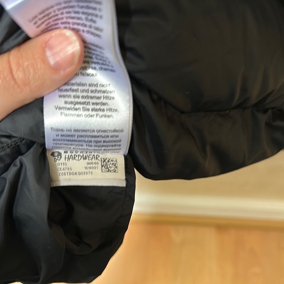 Mountain Hardwear Down Puffer Coat Women’s sz XS| Black Jacket w/Removable Hood - Picture 8 of 8